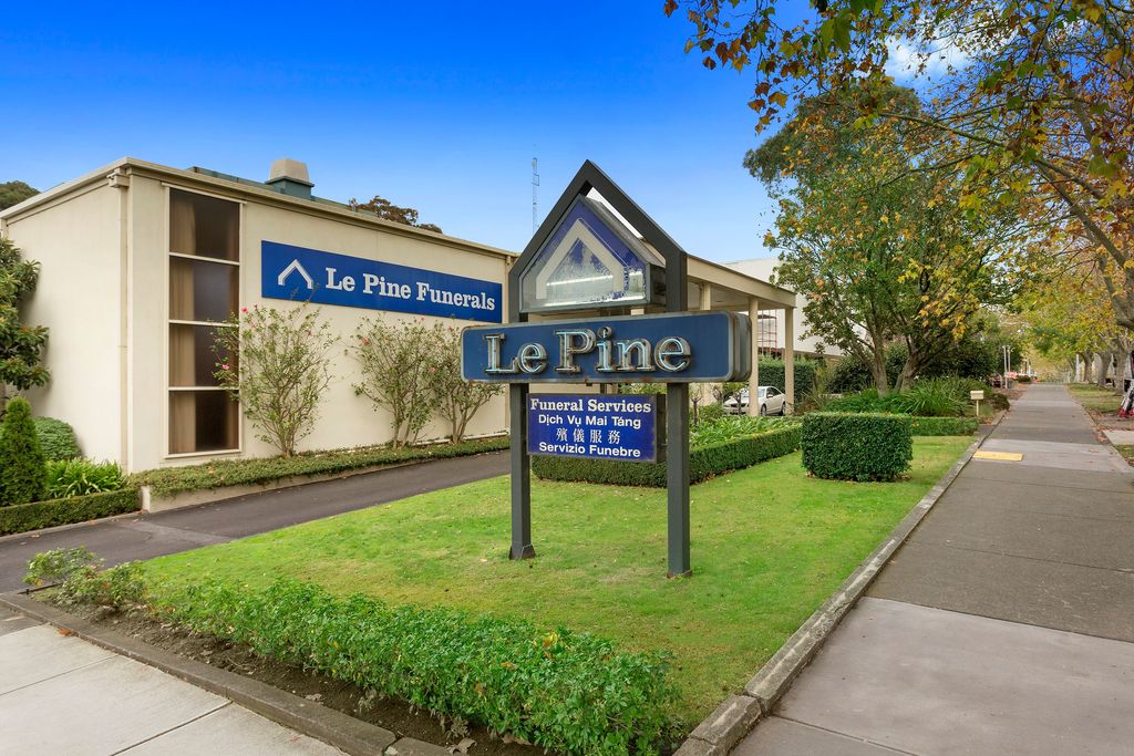 Le Pine Funerals Box Hill | 1048 Whitehorse Rd, Box Hill VIC 3128, Australia | Phone: (03) 9890 0404