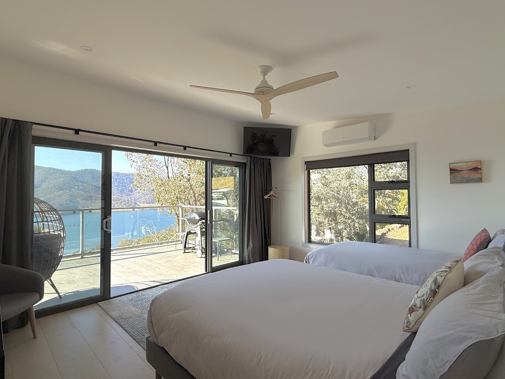 ODeer Lake Eildon Accommodation in Taylor Bay | 230 Taylor Bay Left Arm Rd, Taylor Bay VIC 3713, Australia | Phone: 0407 812 536