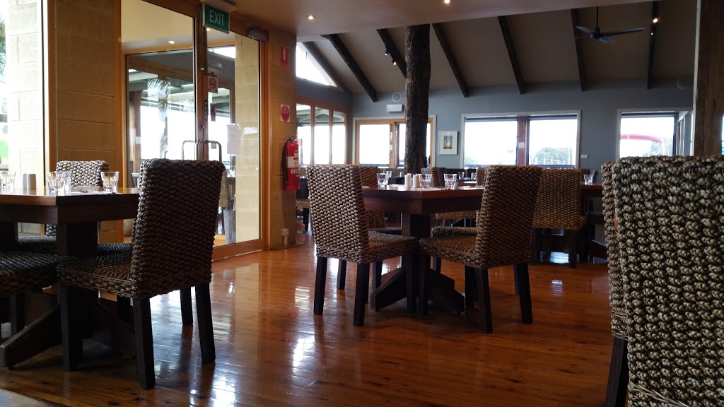 The Foreshore Bar & Restaurant | 11A Beach Rd, Rhyll VIC 3923, Australia | Phone: (03) 5956 9520