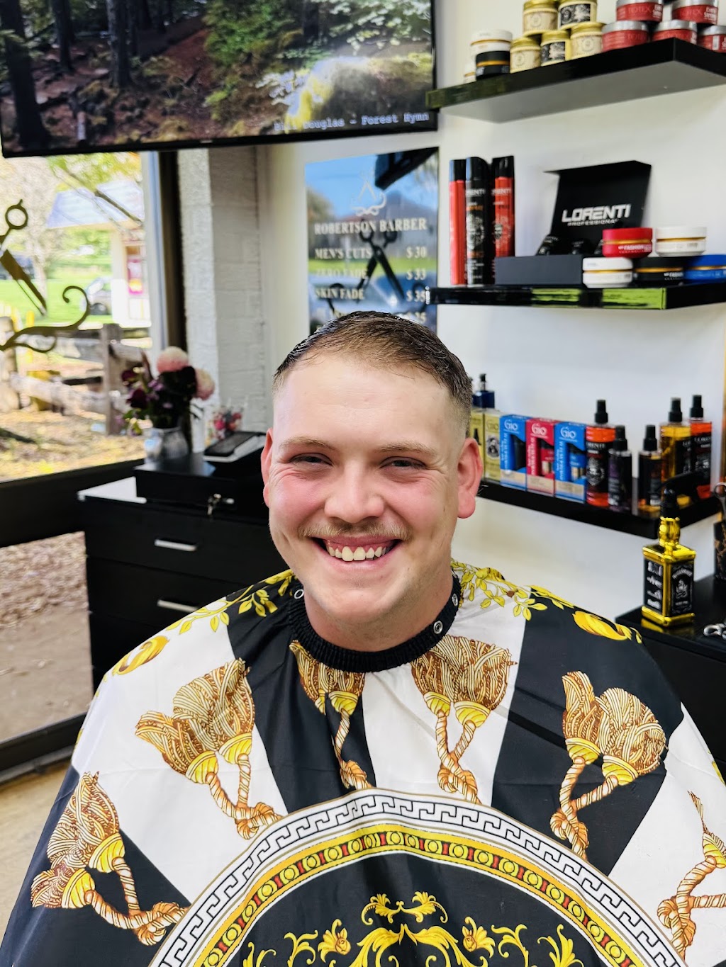 Robertson Barber | ‏Shop 3/79-81 Hoddle St, Robertson NSW 2577, Australia | Phone: 0411 897 772