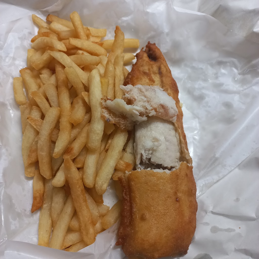 Wongs Fish N Chips | meal takeaway | 40 Fox St, Walgett NSW 2832, Australia | 0268281603 OR +61 2 6828 1603