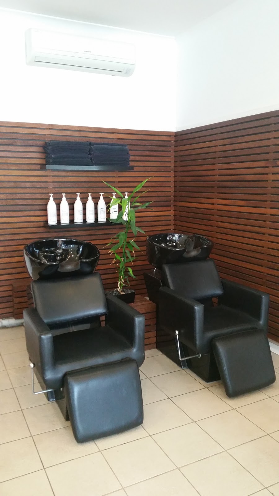 Zen Hair Artistry | 16 Lake St, Budgewoi NSW 2262, Australia | Phone: (02) 4390 0605