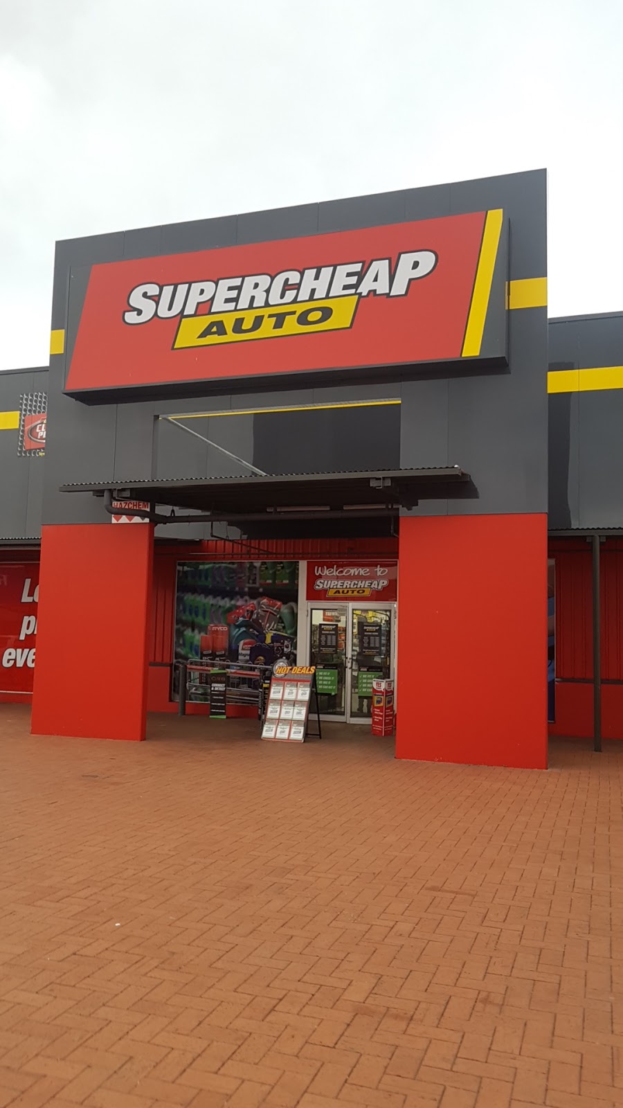 Supercheap Auto | car repair | 49 Chapel Rd S, Bankstown NSW 2200, Australia | 0297096500 OR +61 2 9709 6500