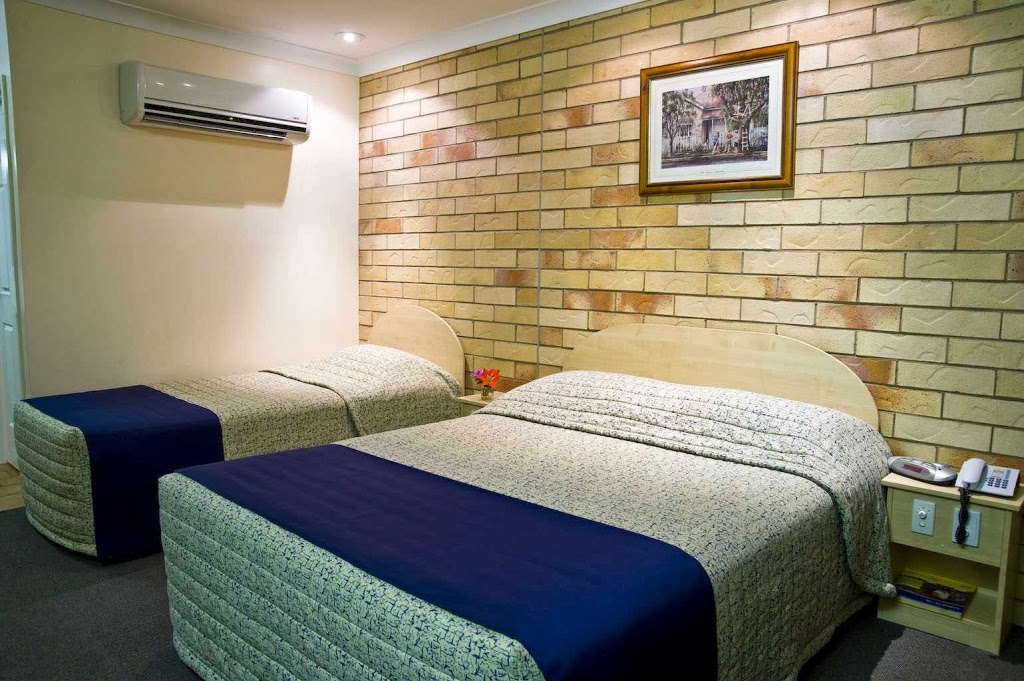 Starlight Motor Inn | lodging | 20B Bowen St, Roma QLD 4455, Australia | 0746222666 OR +61 7 4622 2666