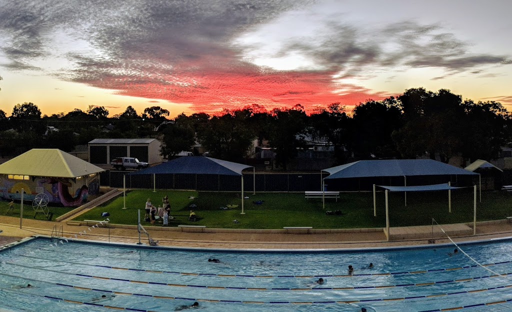 Merredin District Olympic Swimming Pool |  | 1 Throssell Rd, Merredin WA 6415, Australia | 0861401257 OR +61 8 6140 1257