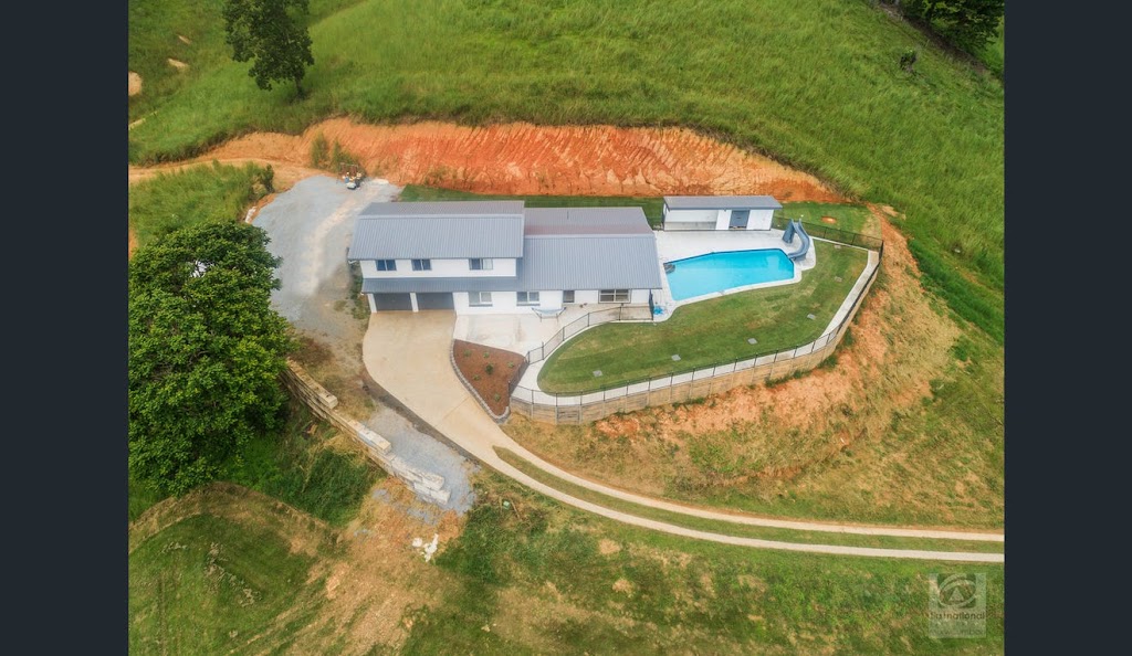 Uki Hillside Retreat | 1279 Kyogle Rd, Uki NSW 2484, Australia | Phone: 0427 493 256