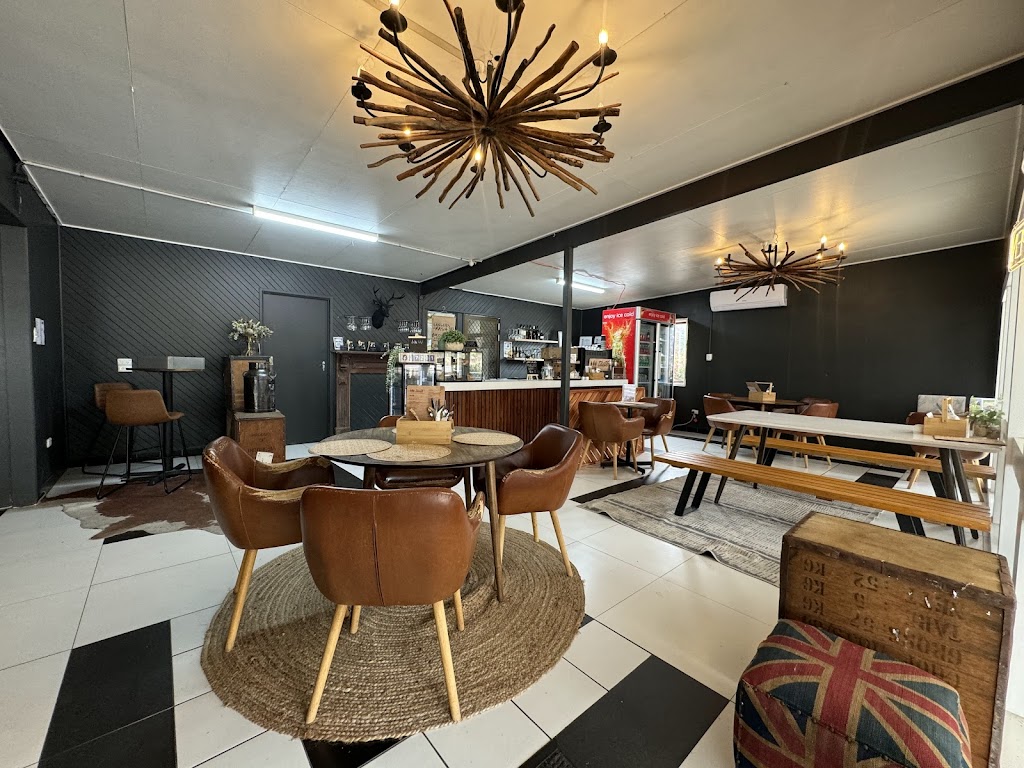 Tasting Lounge (inside Stanthorpe Holiday Park) | 26806 New England Hwy, Severnlea QLD 4380, Australia | Phone: 0483 966 766