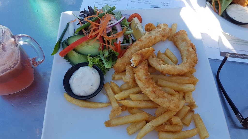 Munchas Cafe and Catering | cafe | Ground Floor Surf Club Shelly Beach, Shelly Beach Rd, Shelly Beach NSW 2261, Australia | 0243338197 OR +61 2 4333 8197