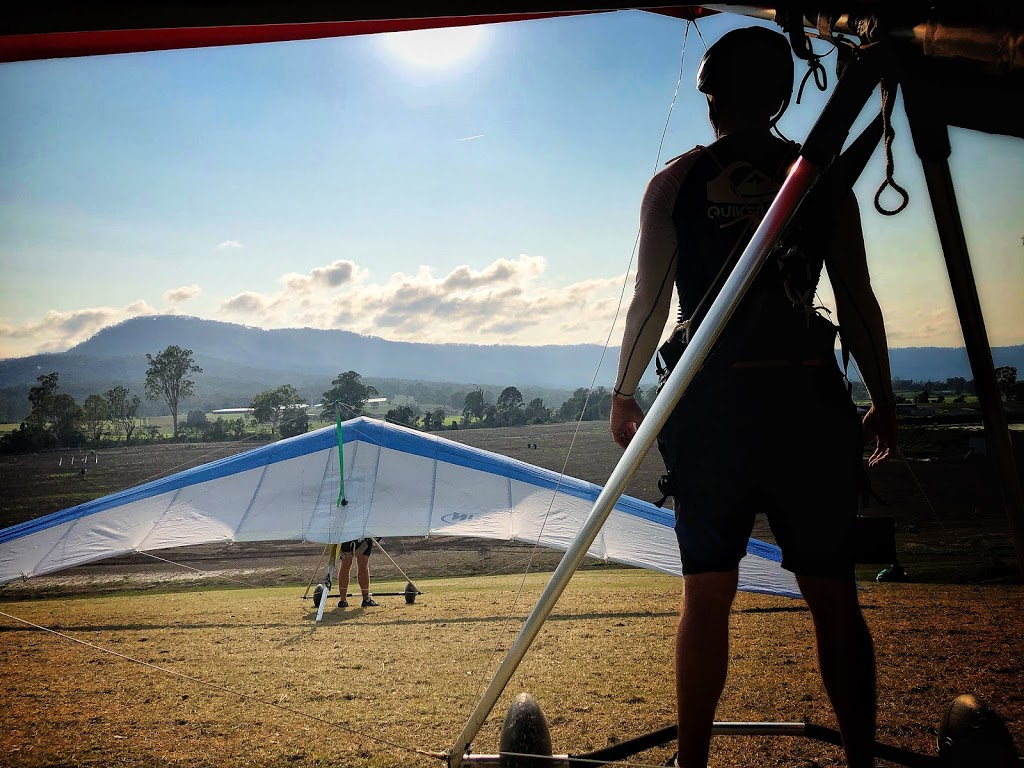 OZ Paragliding & Hang Gliding | 21 Ballantyne Ct, Glenview QLD 4553, Australia | Phone: 0457 287 200