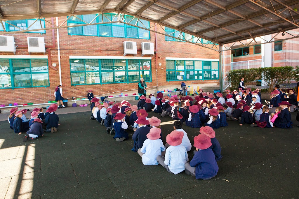 St Francis Xaviers Primary School | 42 Ernest St, Belmont NSW 2280, Australia | Phone: (02) 4945 2404
