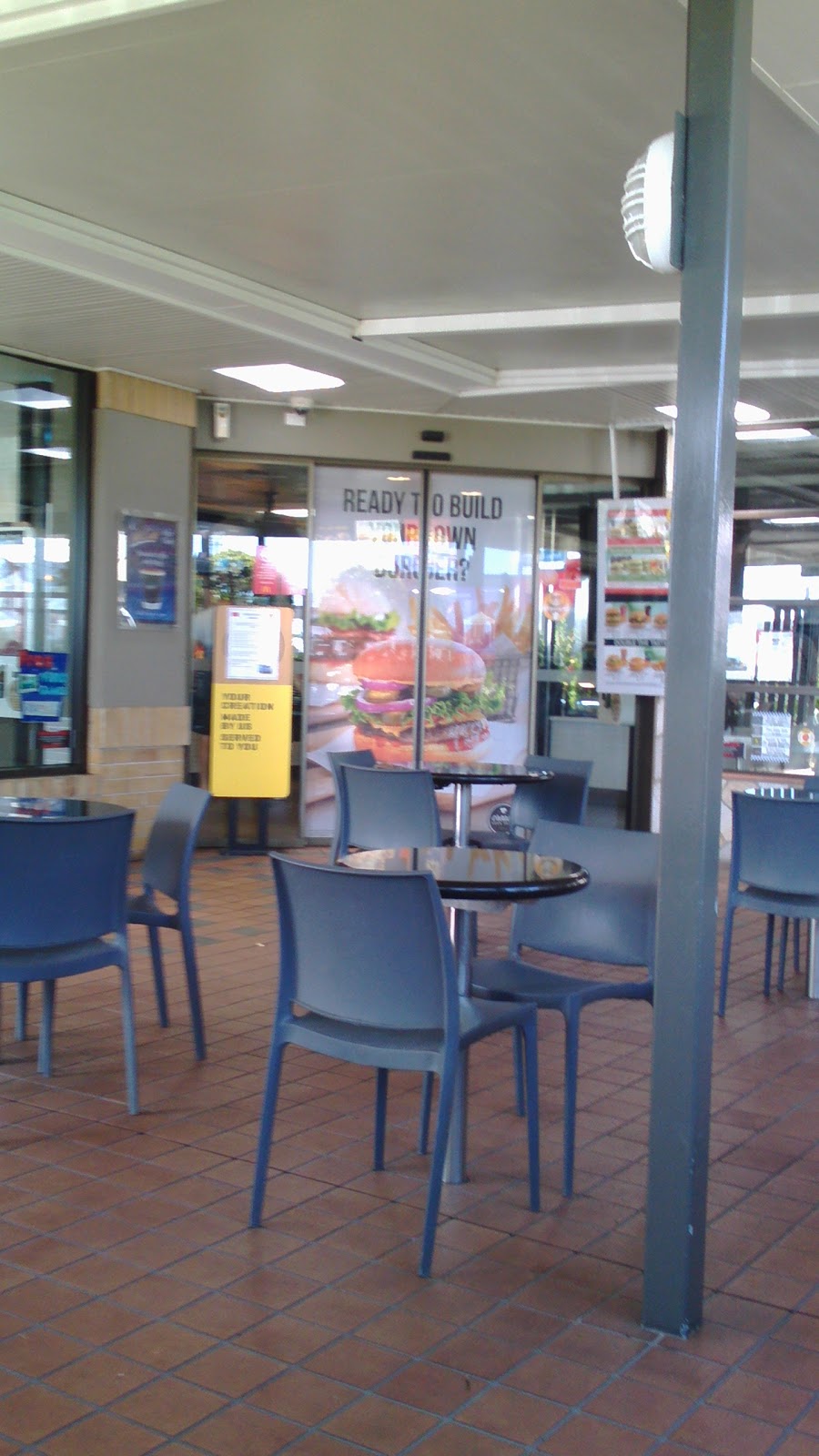 McDonalds Hervey Bay | cafe | 115 Boat Harbour Dr, Hervey Bay QLD 4655, Australia | 0741243555 OR +61 7 4124 3555