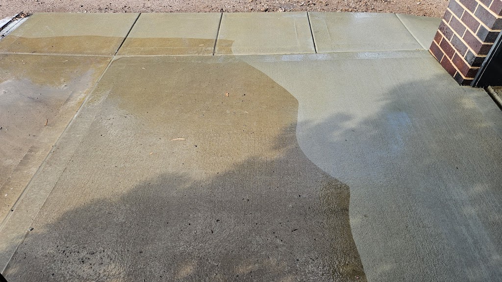 Narrandera Gutter Cleaning | 4 Bells Rd, Narrandera NSW 2700, Australia | Phone: 0487 521 312