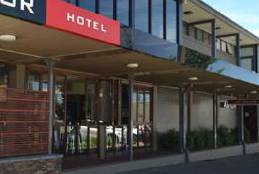 Astor Hotel | Motel | lodging | 93 Auburn St, Goulburn NSW 2580, Australia | 0248211155 OR +61 2 4821 1155