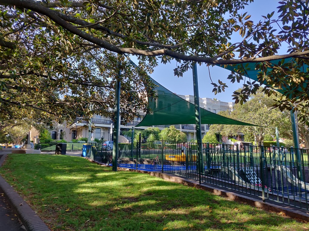 Hollis Park | park | 168-184 Wilson St, Newtown NSW 2042, Australia | 0292659333 OR +61 2 9265 9333