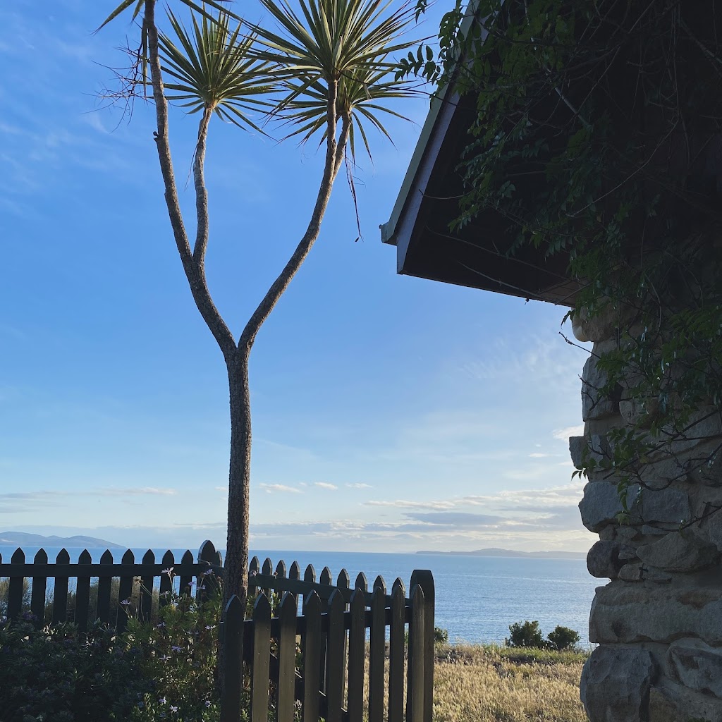 Bluff Beach House Park Beach | 15 Poina St, Dodges Ferry TAS 7173, Australia | Phone: 0428 115 220