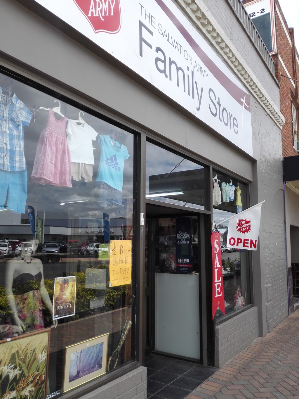Salvation Army Family Store | store | 21 Rankin St, Forbes NSW 2871, Australia | 0268511125 OR +61 2 6851 1125