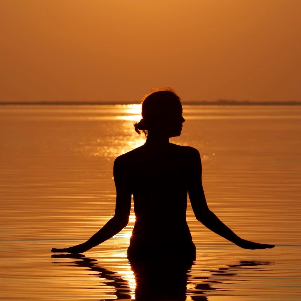Radiant Health and Yoga | spa | 1 Coral Coast Dr, Palm Cove QLD 4879, Australia | 0428556858 OR +61 428 556 858