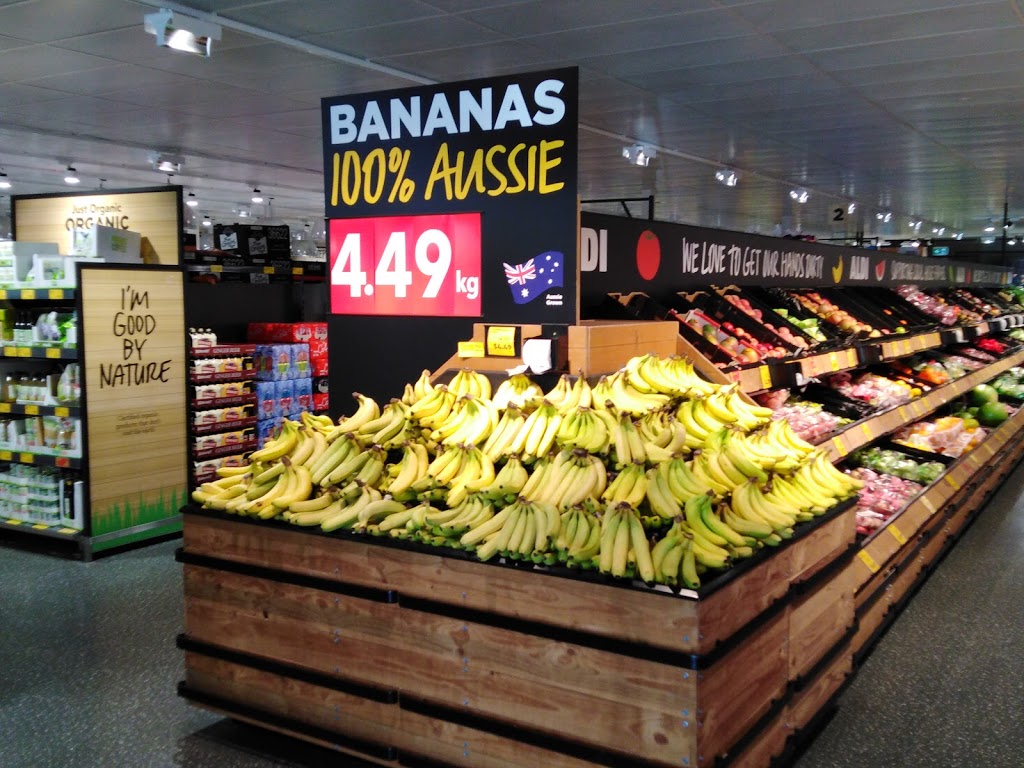 ALDI Green Point | supermarket | Avoca Dr &, Bayside Dr, Green Point NSW 2251, Australia