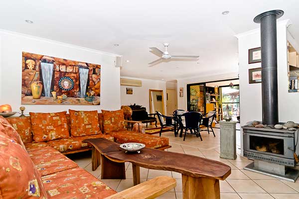 Noosa Edge Sensual Retreat | 2 Livistona Dr, Doonan QLD 4562, Australia | Phone: 0414 410 114