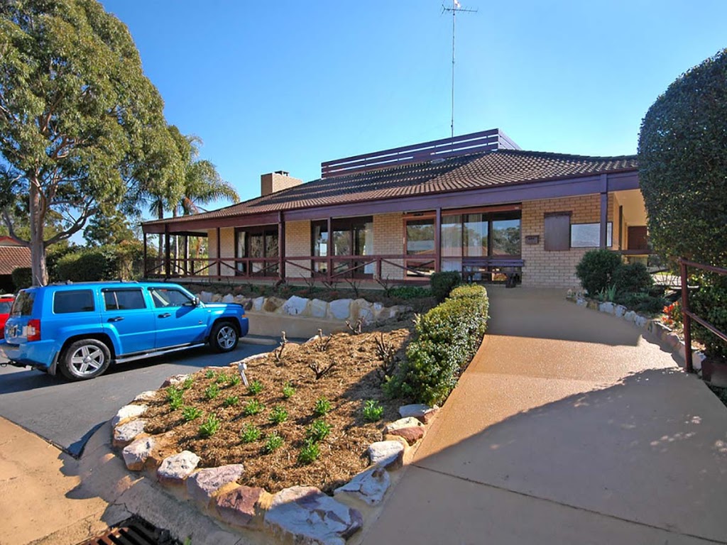 Aveo Camden Downs |  | 31 Crookston Dr, Camden South NSW 2570, Australia | 0293921144 OR +61 2 9392 1144