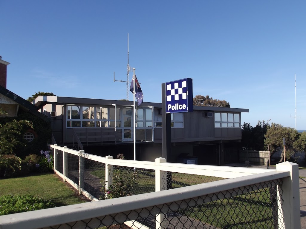 Sorrento Police Station | police | 10 Hotham Rd, Sorrento VIC 3943, Australia | 0359842000 OR +61 3 5984 2000