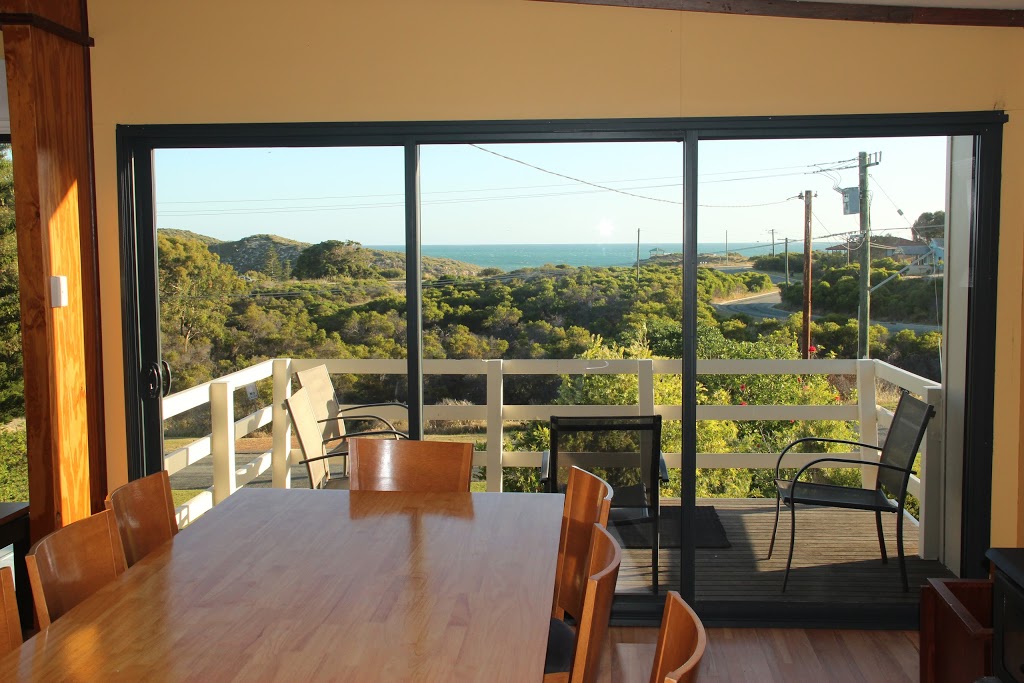 Sunset Coast beach Houses | 7 Brandis St, Guilderton WA 6041, Australia | Phone: 0408 934 379