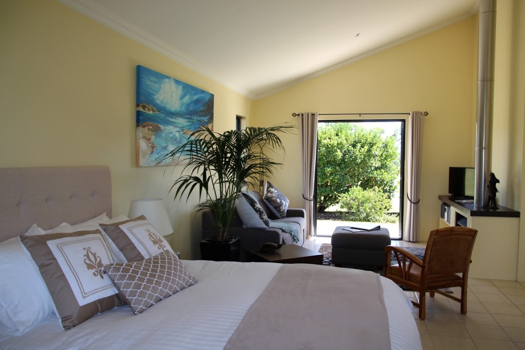 Mandalay Villas | lodging | 165 Congewai Rd, Congewai NSW 2325, Australia | 0249980370 OR +61 2 4998 0370