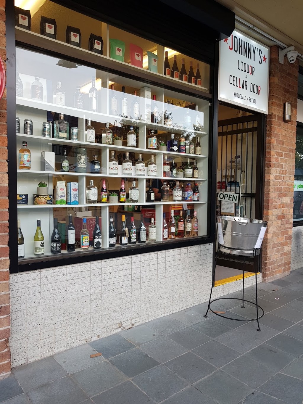 Johnnys Liquor and Cellar Door | store | 332-346 Military Rd, Cremorne NSW 2090, Australia