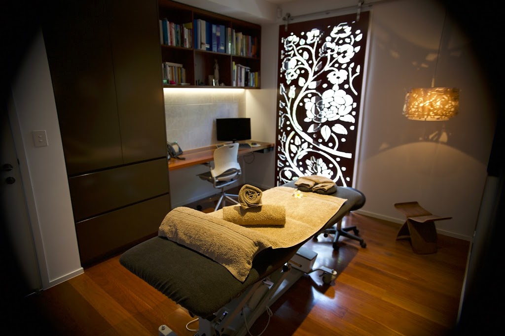 Maitri Massage | 19 Fifth Ave, Bardon QLD 4065, Australia | Phone: 0412 203 300