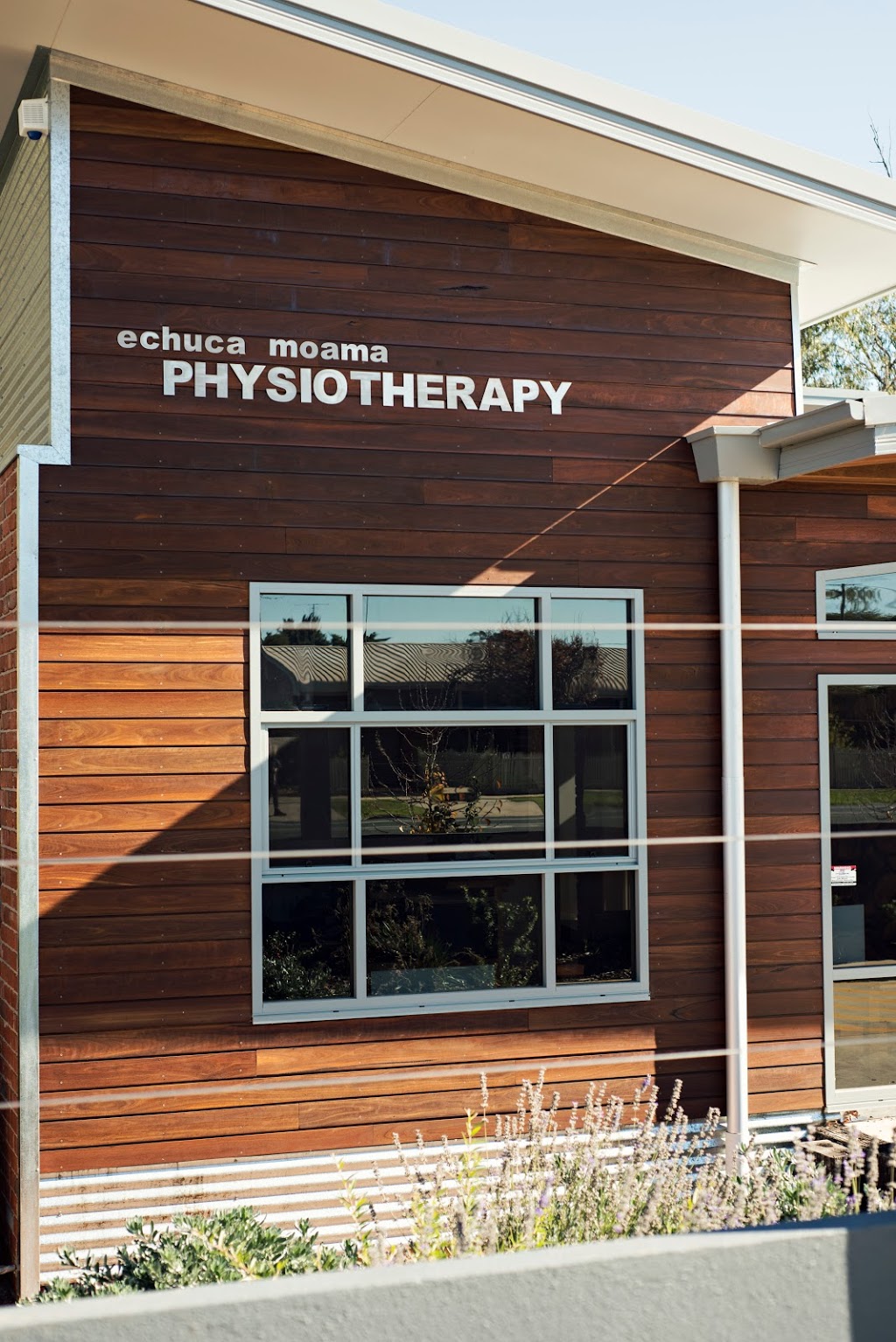 Echuca Moama Physiotherapy, Myotherapy and Pilates | physiotherapist | 72 Meninya St, Moama NSW 2731, Australia | 0354800860 OR +61 3 5480 0860