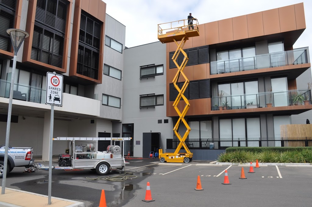 Softwash Cleaning | roofing contractor | 36 Eagleridge Promenade, Tarneit VIC 3030, Australia | 0476565835 OR +61 476 565 835