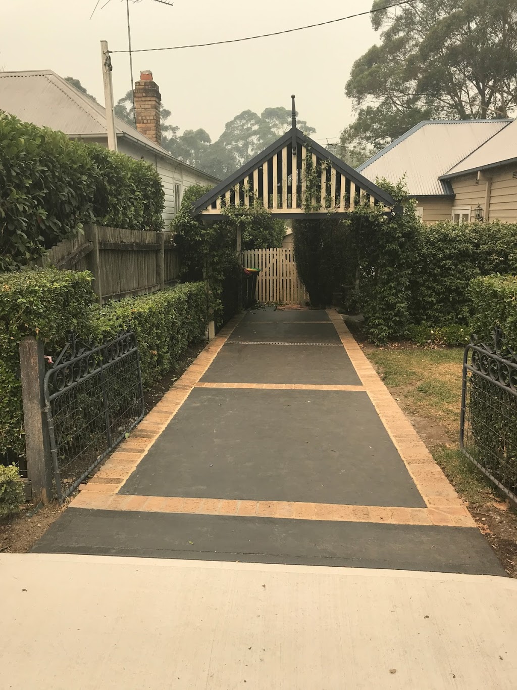 Driveways 2U | 423B Mona Vale Rd, St. Ives NSW 2075, Australia | Phone: (02) 9988 0903