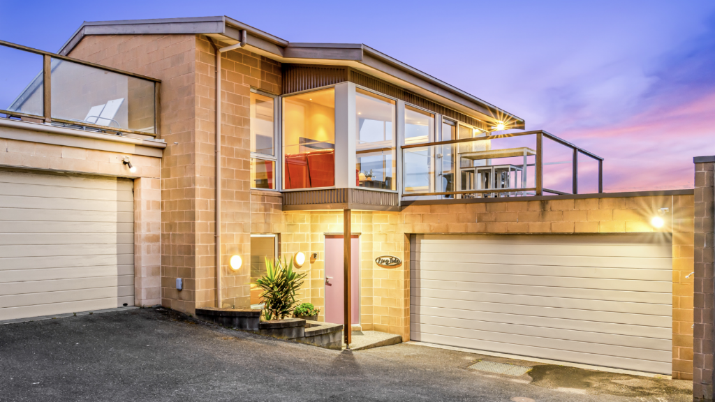 Great Ocean Road Accommodation | 3815 Great Ocean Rd, Johanna VIC 3238, Australia | Phone: 0409 103 214