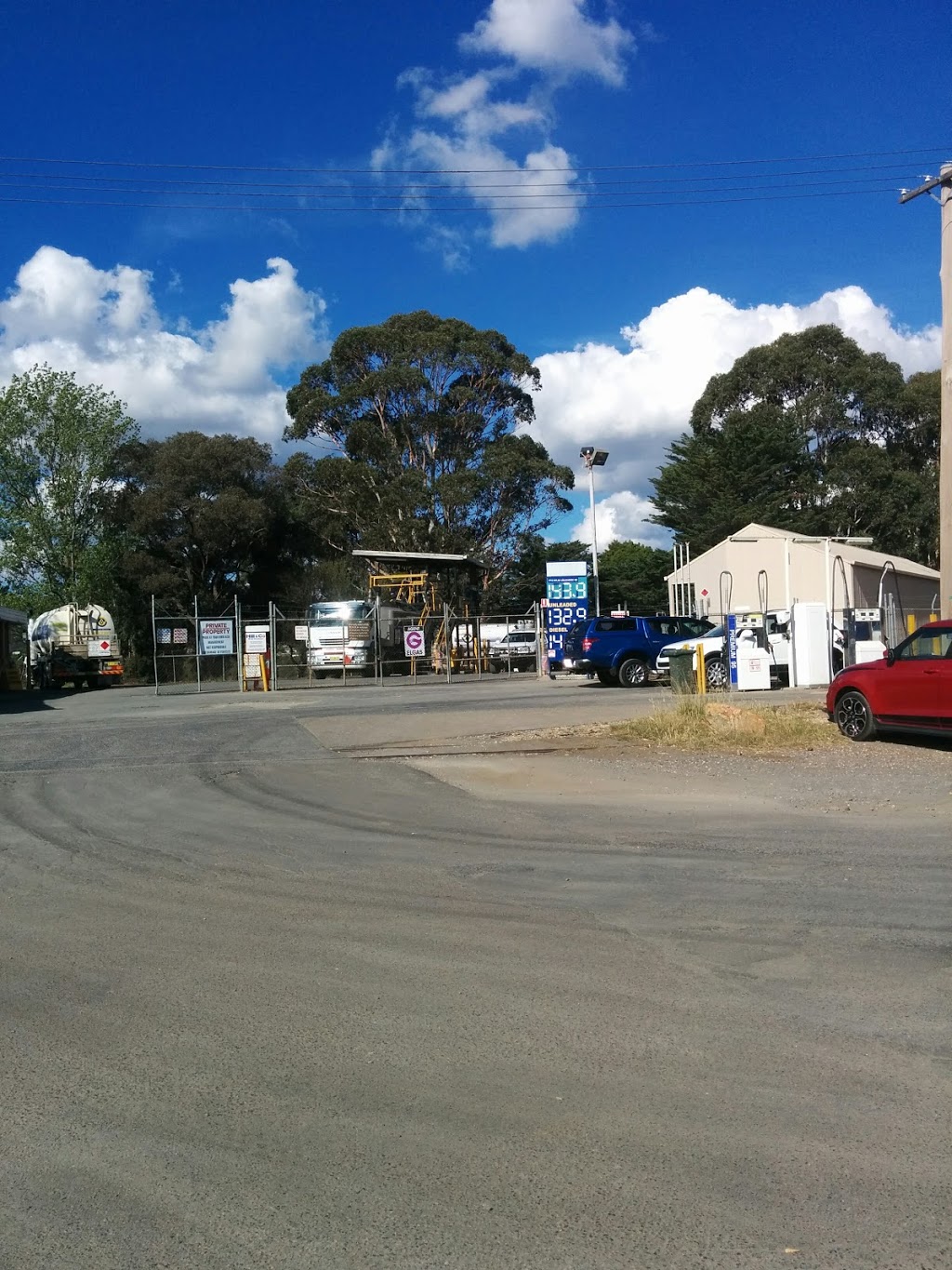 Mobil | gas station | 1 Braidwood Rd, Goulburn NSW 2580, Australia | 0248213252 OR +61 2 4821 3252