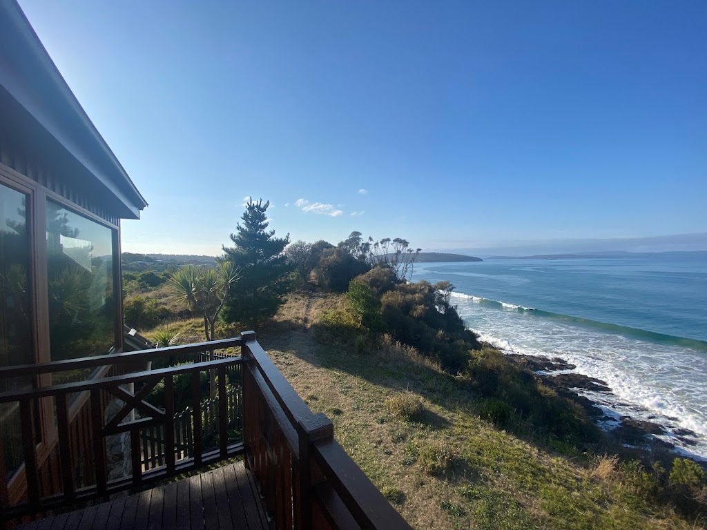 Bluff Beach House Park Beach | 15 Poina St, Dodges Ferry TAS 7173, Australia | Phone: 0428 115 220