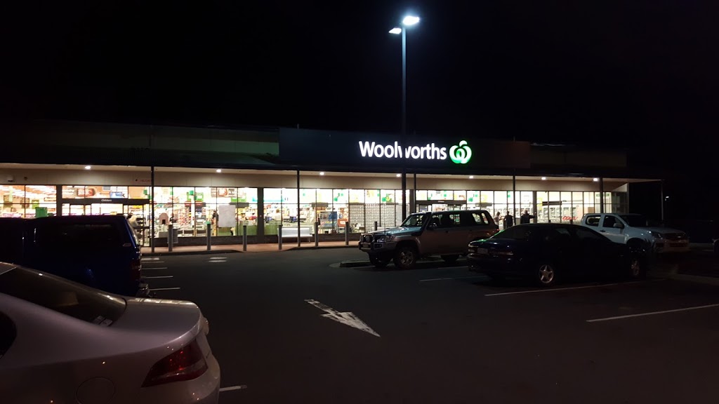 Woolworths Childers | supermarket | 111-115 Churchill St, Childers QLD 4660, Australia | 0741924000 OR +61 7 4192 4000