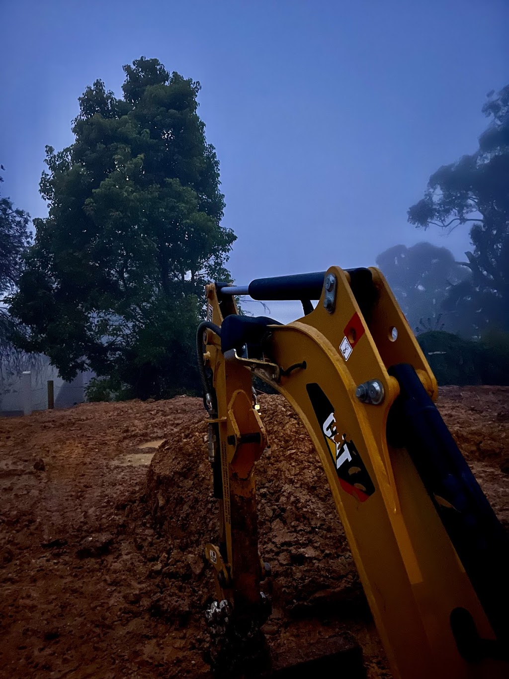 Level It Mini Digger Hire | 72 Braeside Dr, Launching Place VIC 3139, Australia | Phone: 0448 591 888