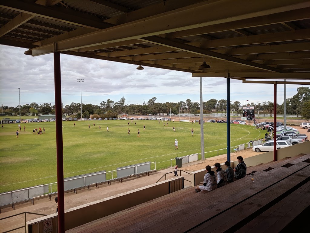 Berri Memorial Oval | park | Fiedler St, Berri SA 5343, Australia