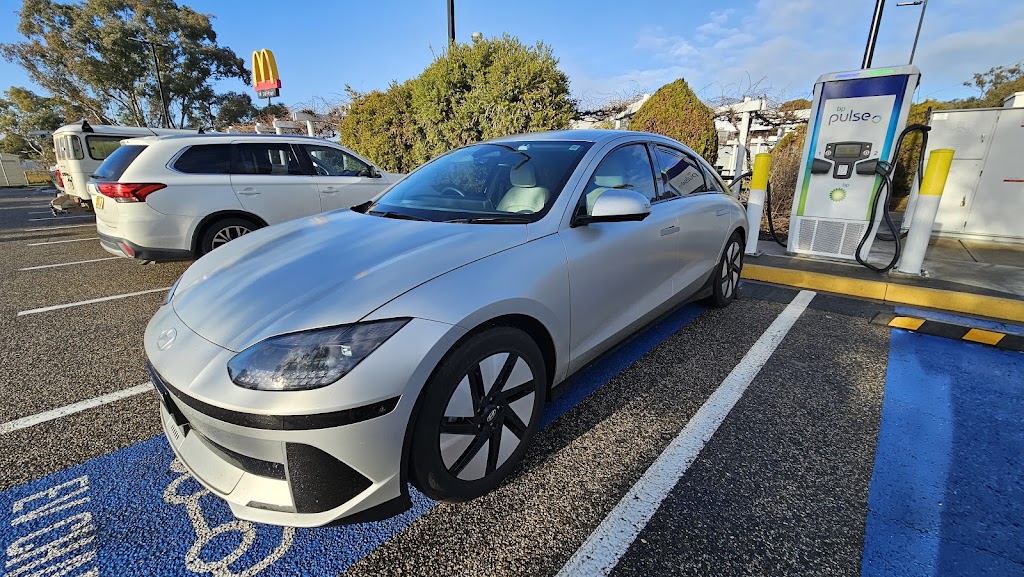 bp pulse Charging Station | Hume Fwy, Wangaratta South VIC 3675, Australia | Phone: 1300 002 738