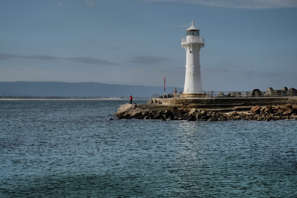 Wollongong Breakwater Lighthouse | tourist attraction | Wollongong NSW 2500, Australia | 0242277111 OR +61 2 4227 7111