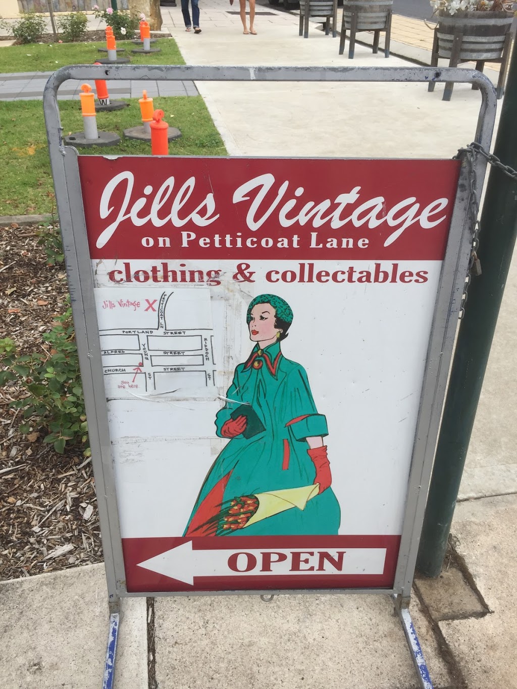 Jills Vintage | 9 Petticoat Ln, Penola SA 5277, Australia | Phone: 0438 112 000