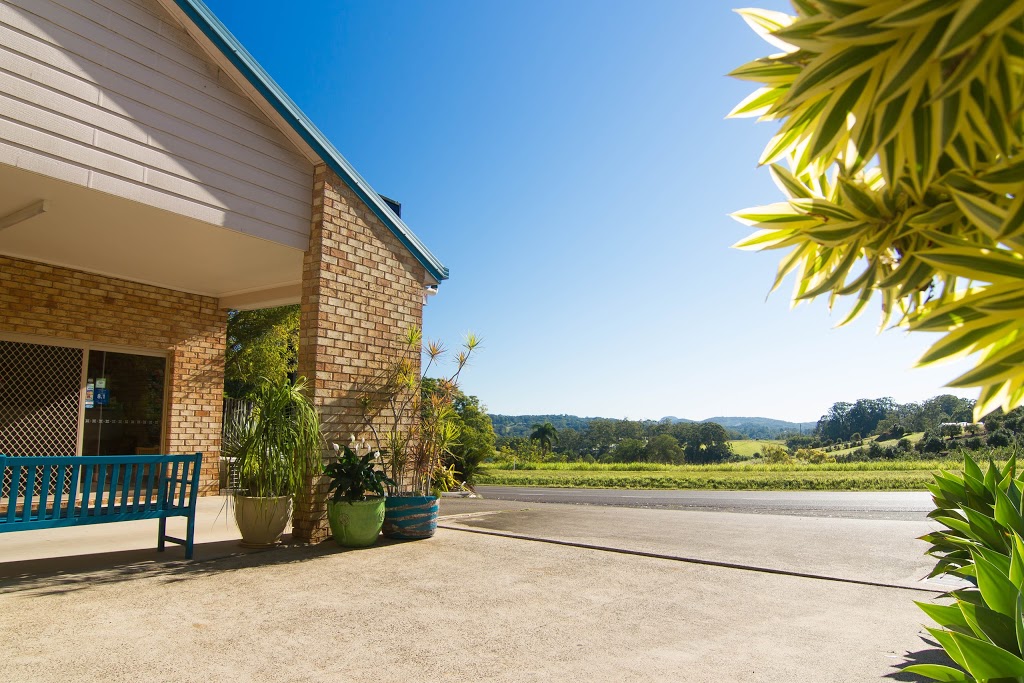 Sunshine Coast Motor Lodge | lodging | 279 Nambour Connection Rd, Woombye QLD 4559, Australia | 0754421666 OR +61 7 5442 1666
