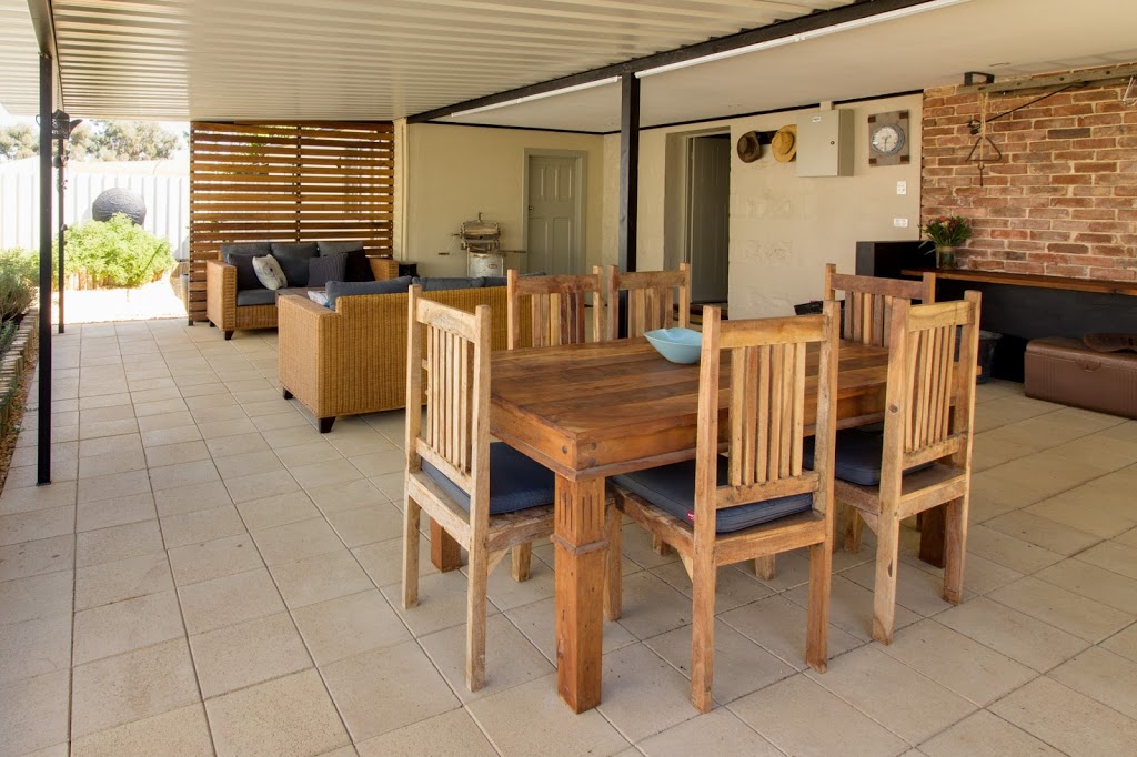 Crossfield Cottage | lodging | 85 Gaskell Rd, Barmera SA 5345, Australia | 0429822859 OR +61 429 822 859
