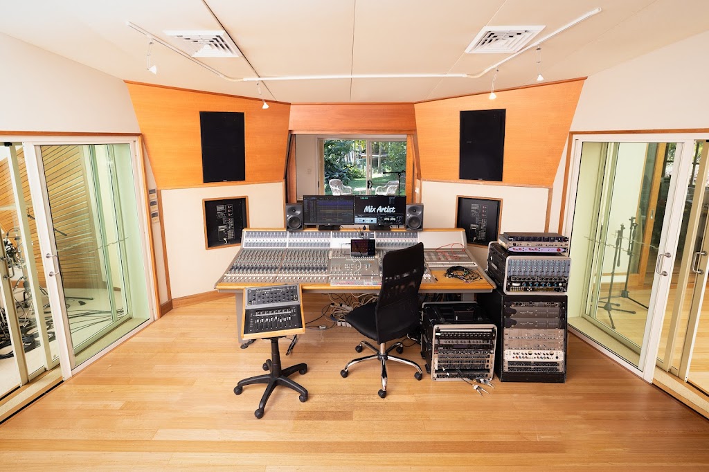 Mix Artist Studio | Left Bank Rd, Mullumbimby NSW 2482, Australia | Phone: 0404 768 986