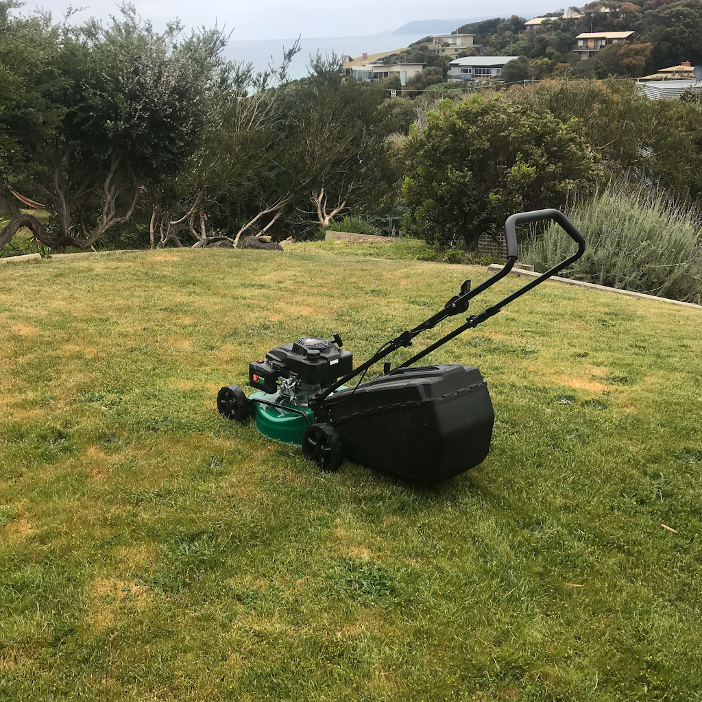 Linc’s Mowing & Garden Care | 5 Boolooral Ct, Moggs Creek VIC 3231, Australia | Phone: 0499 005 478