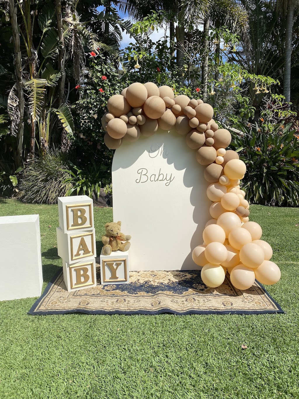 Tillys Event Hire and Balloons | 12 Meredith Ave, Lemon Tree Passage NSW 2319, Australia | Phone: 0421 631 083