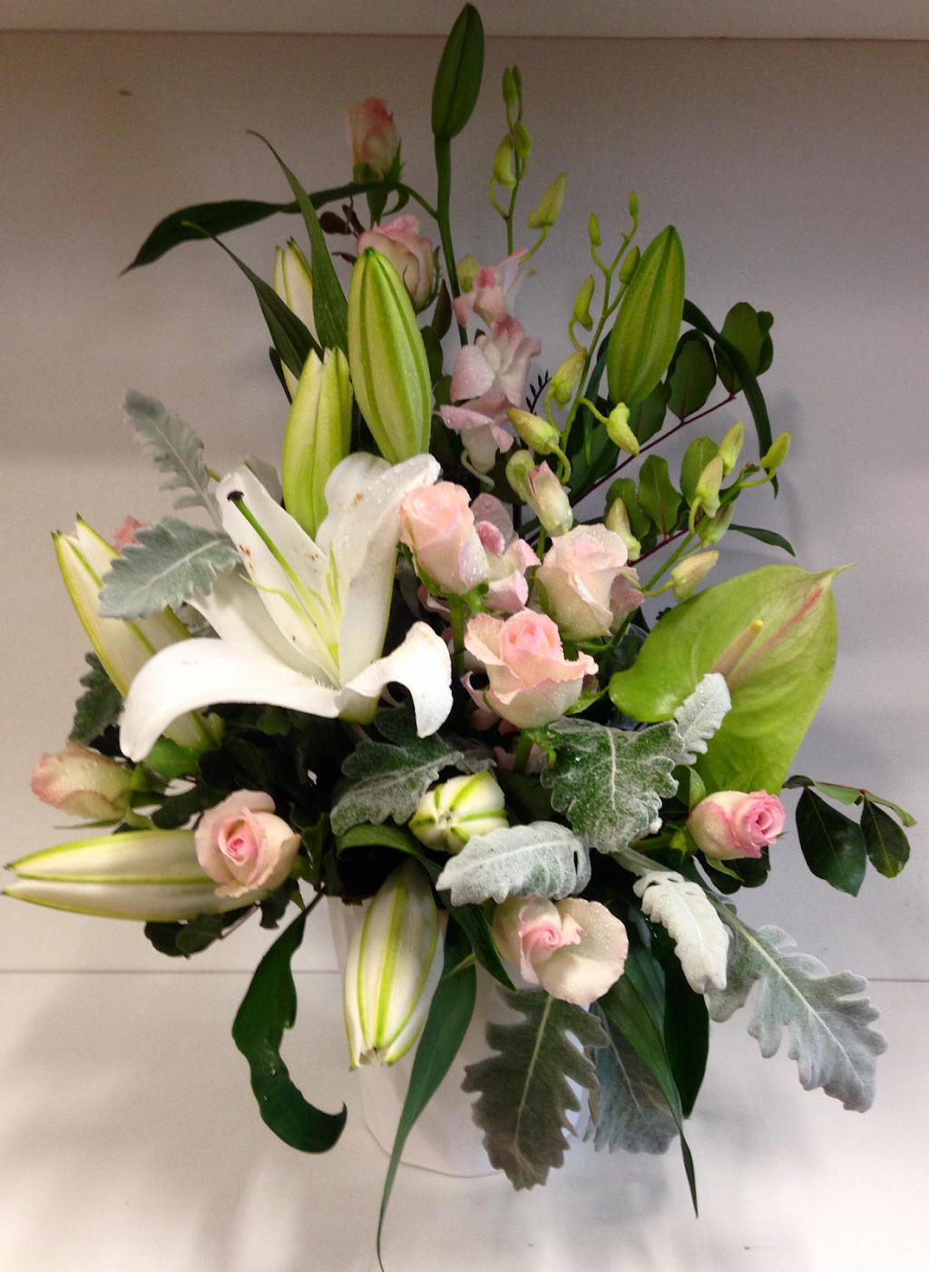 About Flowers Kyneton | florist | 166B Mollison St, Kyneton VIC 3444, Australia | 0354227779 OR +61 3 5422 7779
