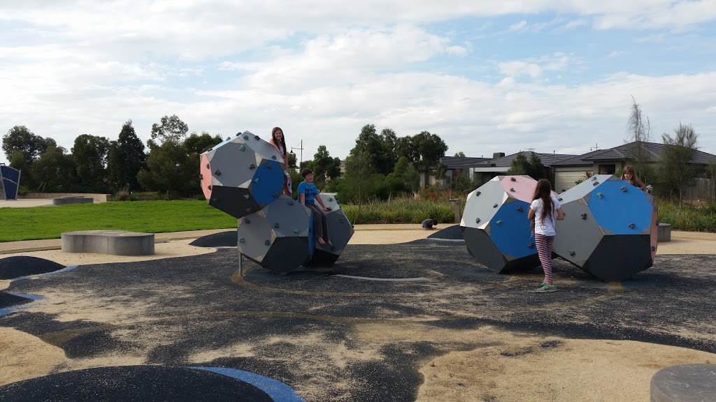 kids Play Playground | park | 32 Emma Dr, Tarneit VIC 3029, Australia