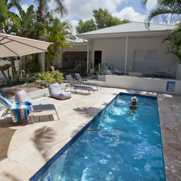 Byron Cove Beach House | 10 Kendall St, Byron Bay NSW 2481, Australia | Phone: 0401 076 421