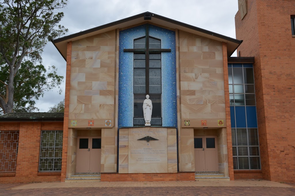 St Thomas Aquinas Catholic Church | church | 87 Central Ave, St Lucia QLD 4067, Australia | 0733715860 OR +61 7 3371 5860